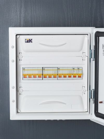 KARAT Выключатель нагрузки (мини-рубильник) ВН-32 3P 63А IEK