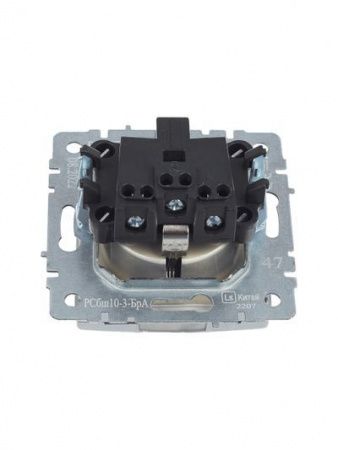 BRITE Розетка 1-местная с заземлением с защитными шторками и крышкой 16А IP20 РСбш10-3-БрА алюминий IEK