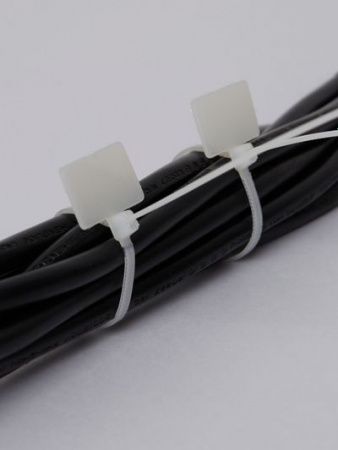 Хомут с площадкой ХП1 3,0х200 (100шт/упак) IEK